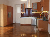 Pronájem bytu 2+kk, 55 m2, Praha 8 - Karlín, ul. Thámova., cena 19000 CZK / objekt / měsíc, nabízí Soccer Reality s.r.o.