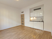 Pronájem bytu 2+kk, 48 m2, Praha 3 - Žižkov, ul. Jeseniova., cena 21000 CZK / objekt / měsíc, nabízí Soccer Reality s.r.o.