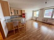 Pronájem bytu 3+kk, 78 m2, komora/lodžie, Pavlišovská, Praha 9, cena 26000 CZK / objekt / měsíc, nabízí Top One reality, s.r.o.