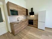 Pronájem bytu 2+1, 80m2, Korunní, Praha 2, balkon, po kompletní rekonstrukci, cena 33000 CZK / objekt / měsíc, nabízí Mgr. Jan Vodenka