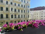 Prodej luxusního zařízeného 3+1 (oddělené pokoje), balkón v atraktivní lokalitě Vršovic Praha 10, cena 18900000 CZK / objekt, nabízí 