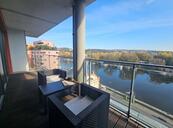 Pronájem luxusního zař. 2+kk, 70m2, terasa, garáž, Jankovcova - Praha 7, cena 33000 CZK / objekt / měsíc, nabízí Mgr. Jan Vodenka