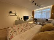 Stylový byt 1+kk k pronájmu po kompletní rekonstrukci, Šrobárova, Praha Vinohrady, bezbarierový, cena 24000 CZK / objekt / měsíc, nabízí 