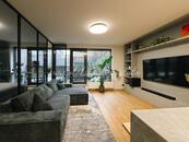 Exkluzivní 2+kk s velkou terasou po kompletní rekonstrukci Křižíkova ulice, Praha 8 Karlín, cena 14790000 CZK / objekt, nabízí 