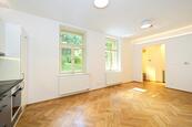Romantika první republiky. Rekonstrukce 1+kk 30m2 sklep zahrada, Anděl metro 7min pěšky, cena 17000 CZK / objekt / měsíc, nabízí Mgr. Jan Vodenka