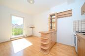 Pronájem 2+kk 42m2 terasa 6m2 výtah Praha 9 Vysočany, cena 17000 CZK / objekt / měsíc, nabízí Mgr. Jan Vodenka