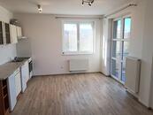 Dlouhodobý pronájem bytu 1kk s balkonem, 34 m2, Záveská, Praha 10 Hostivař, cena 17000 CZK / objekt / měsíc, nabízí Mgr. Jan Vodenka