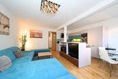 Pronájem 5+kk 186m2 Vinohrady Balbínova, terasa, balkon, 4x koupelna, 4x ložnice, výtah, cena 65000 CZK / objekt / měsíc, nabízí 