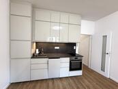 Pronájem bytu 1+kk, o velikosti cca 28 m2, Praha - Michle. , cena 18000 CZK / objekt / měsíc, nabízí Mgr. Jan Vodenka