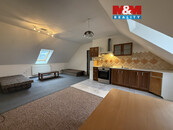 Pronájem podkrovního bytu 4+kk - Horní Počernice, cena 26000 CZK / objekt / měsíc, nabízí 