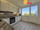Pronájem bytu 4+1, 83 m2, Praha 9 - Hloubětín, ul. Rochovská, cena 29500 CZK / objekt / měsíc, nabízí 