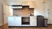Pronájem 1+kk, 20 m2, V Holešovičkách, P 8 - Libeň , cena 13500 CZK / objekt / měsíc, nabízí NP reality, s.r.o.