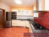 Pronájem bytu 5+1, U Malvazinky, cena 43000 CZK / objekt / měsíc, nabízí 