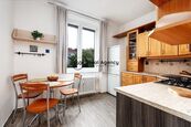 Světlý byt 2+1 s balkonem a výhledem u Rokytky | Praha 8 Libeň, cena 7790000 CZK / objekt, nabízí 
