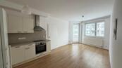 Pronájem, P-9, Střížkov, 2+KK/B, PS, 46,1 m2, 2.NP/7NP, novostavba, cena 22000 CZK / objekt / měsíc, nabízí Michal Němeček
