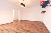 Pronájem 4+1 122m2 P3 Žižkov, Na Jarově, rekonstrukce, tramvaj, cena 30000 CZK / objekt / měsíc, nabízí 