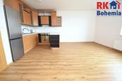 Pronájem 2kk 45m2 P4 Nusle, ul. Mojmírova, nezařízen, cena 18000 CZK / objekt / měsíc, nabízí RK BOHEMIA s.r.o.