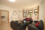 Pronájem částečně zařízeného bytu ve vile 3+1, 123 m2, Na Julisce, Praha 6 - Dejvice, cena 36500 CZK / objekt / měsíc, nabízí 