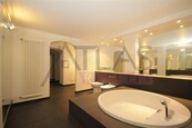 Luxusní mezonetový byt 3+1, 134m2, terasa, k pronájmu, Praha 5 - Smíchov, cena 40000 CZK / objekt / měsíc, nabízí ATLAS reality
