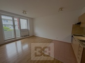 Pronájem bytu s parkovacím místem 1+kk 31 m2, Praha - Letňany, cena 17100 CZK / objekt / měsíc, nabízí Bohemian Estates International s.r.o.