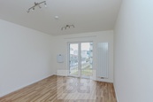 Útulný ateliér 1+kk v Libni, ulice Novovysočanská, cena 14500 CZK / objekt / měsíc, nabízí Bohemian Estates International s.r.o.