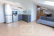 Pronájem bytu 2+kk, 51 m2 - Praha - Běchovice, cena 20500 CZK / objekt / měsíc, nabízí Bohemian Estates International s.r.o.