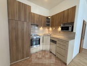 Pronájem bytu 2+kk 44 m2, Praha - Holešovice, cena 19990 CZK / objekt / měsíc, nabízí Bohemian Estates International s.r.o.