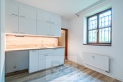 Nebytový prostor 1+kk k bydlení, 14 m2, Praha 2 - Balbínova, cena 14900 CZK / objekt / měsíc, nabízí Bohemian Estates International s.r.o.