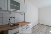 Pronájem bytu 1+kk 19 m2, Praha - Kobylisy, cena 14900 CZK / objekt / měsíc, nabízí Bohemian Estates International s.r.o.