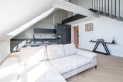 Pronájem bytu 4+kk 183 m2, Praha - Karlín, cena 110000 CZK / objekt / měsíc, nabízí Bohemian Estates International s.r.o.
