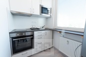 Pronájem bytu 1+kk 31 m2, Praha - Modřany, cena 17000 CZK / objekt / měsíc, nabízí Bohemian Estates International s.r.o.