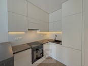 Pronájem bytu 2+kk 47 m2 s parkováním a sklepem, Praha - Hlubočepy, cena 25000 CZK / objekt / měsíc, nabízí Bohemian Estates International s.r.o.