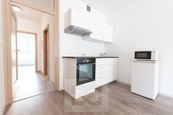 Nový 2+kk s lodžií v Praze 5 - Košíře, cena 21900 CZK / objekt / měsíc, nabízí Bohemian Estates International s.r.o.