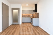 Pronájem bytu 2+kk 41 m2, Praha - Černý Most, cena 23000 CZK / objekt / měsíc, nabízí Bohemian Estates International s.r.o.