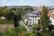 Výjimečný 3+1 s výhledy/lodžie (100 m2) u metra Vyšehrad Praha 4 Nusle, ul. Na Bučance pronájem, cena 35000 CZK / objekt / měsíc, nabízí Agentura Quick Service