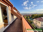 Mezonetový 5+kk (150 m2)/ terasa (13 m2), lodžie- náměstí Jiřího z Lobkovic- pronájem, cena 52000 CZK / objekt / měsíc, nabízí Agentura Quick Service