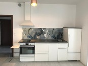 Prodej nadstandardního bytu 2+kk, balkon, garážové stání, sklep, cena 10500000 CZK / objekt, nabízí 