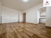 Pronájem bytu 1+kk 30 m2 Pejevové, Praha, cena 12000 CZK / objekt / měsíc, nabízí Swiss Life Select Reality