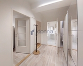 Pronájem, Byt 2+kk, Praha 8, cena 25000 CZK / objekt / měsíc, nabízí Realitní kancelář Donna