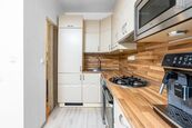 REZERVACE. Pronájem bytu 2+kk (49 m), Praha 4 - Jihlavská, cena 24000 CZK / objekt, nabízí Faraon Reality, s.r.o.