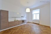 Pronájem vybaveného bytu 3+kk (93m2) parkovací stání náměstí Jiřího z Poděbrad, Praha Vinohrady,, cena 44800 CZK / objekt, nabízí Faraon Reality, s.r.o.