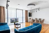 Prodej kompletně vybaveného bytu 3+kk (137m2 ) - V Tower, 2 parkovací místa, sklep, Praha 4, cena 44450000 CZK / objekt, nabízí Faraon Reality, s.r.o.