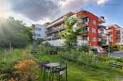 Pronájem vybaveného bytu 1+kk (40,8 m), BALKON, GARÁŽOVÉ STÁNÍ, SKLEP, Nad Akcízem, Praha 8 Ďáblice, cena 19000 CZK / objekt / měsíc, nabízí Faraon Reality, s.r.o.