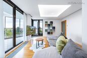 Pronájem prostorného bytu 2+kk (98m) s terasou, výhledy a parkovacím místem, Central Park, Praha 3 -, cena 34500 CZK / objekt, nabízí Faraon Reality, s.r.o.