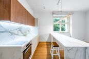 Prodej atypického designového bytu 2+kk (51 m),VÝHLED DO ZELENĚ, SKLEP, PRAHA 5 - SMÍCHOV, cena 9300000 CZK / objekt, nabízí 