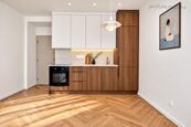 Prodej nadstandartně vybaveného bytu po kompletní rekonstrukci 1+kk (29 m), SKLEP, PODLAHOVÉ VYTÁPĚN, cena 6299000 CZK / objekt, nabízí Faraon Reality, s.r.o.
