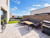 Prodej výjimečného moderního mezonetu 4+kk (117 m) s velkou privátní terasou (32 m),PRAHA 9 - DOLNÍ , cena 16890000 CZK / objekt, nabízí 
