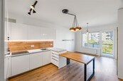 Moderní 3+kk s balkonem v novostavbě. Skandinávská kvalita bydlení v projektu YIT Suomi Hloubětín. Kuchyně Hanák, sklepní kóje, garážové stání. K dispozici ihned. Bydlení v přírodě a kousek od metra. , cena 13200000 CZK / objekt, nabízí CENTURY 21 Premium