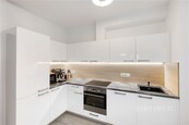 Moderní 2+kk Praha 9 na pronájem - zařízené, parkování, novostavba, balkon, cena 25000 CZK / objekt / měsíc, nabízí CENTURY 21 Premium