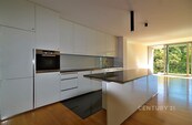 Pronájem bytu 4+kk, 169 m2, lodžie 13 m2, 2x GS - Praha - Smíchov, cena 65000 CZK / objekt / měsíc, nabízí 